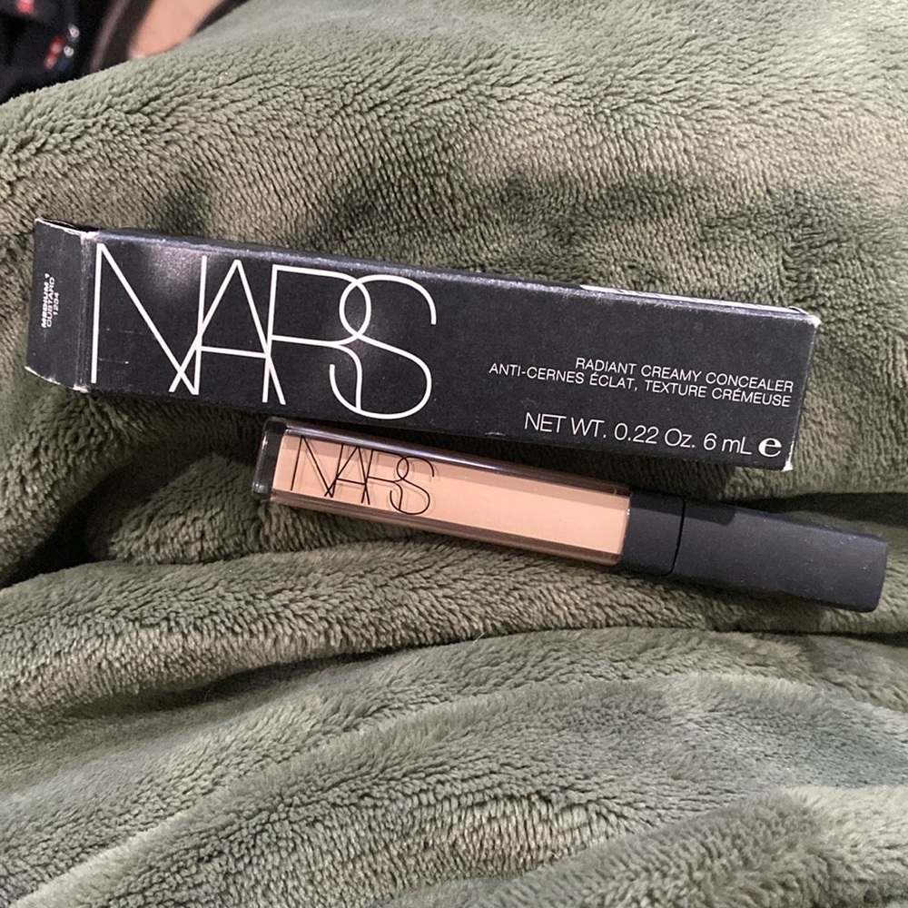 NARS Radiant Creamy Concealer in shade: Custard Medium 1. Brand New